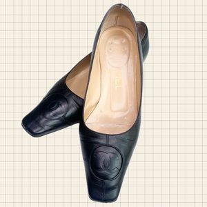 SOLD - Vintage Chanel Ballet Flats